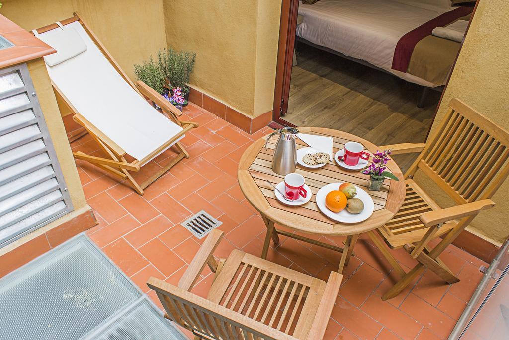 Boutique Hostemplo Sagrada Familia Hotel Барселона Стая снимка