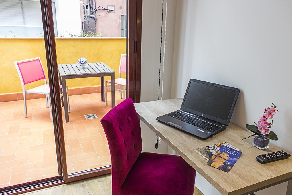 Boutique Hostemplo Sagrada Familia Hotel Барселона Стая снимка